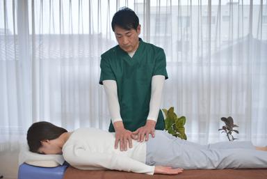 身体の歪みや姿勢、動きの不具合を根本から整えて健やかな身体へ♪受けるたび整う身体を実感★全身コース
