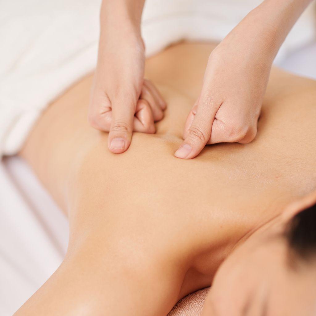 男性スタッフハーフオイル30分-上半身-