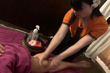 【芳香油+リンパ】90分：¥10,800